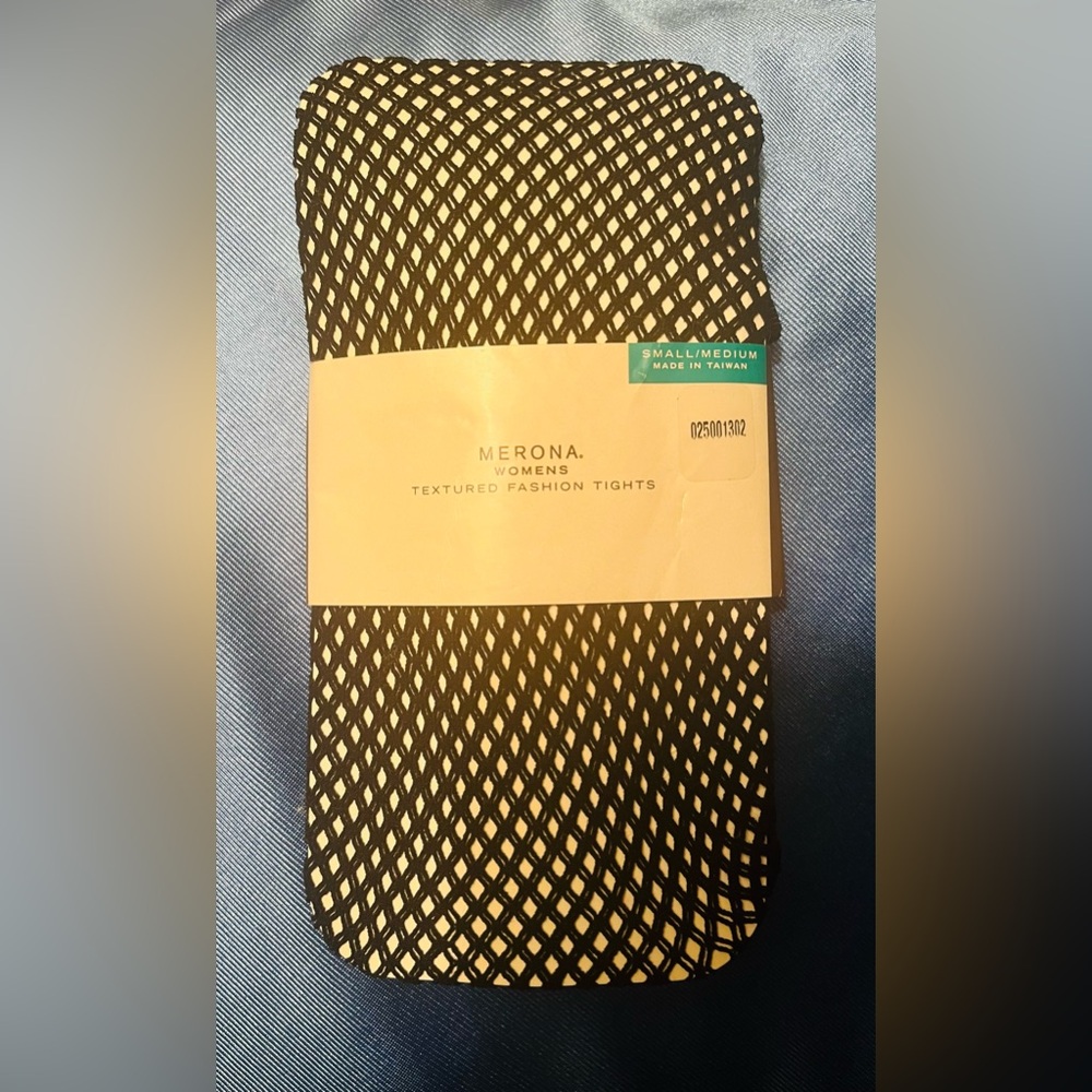 BRAND NEW!! MERONA BLACK TEXTURED FASHION TIGHTS .